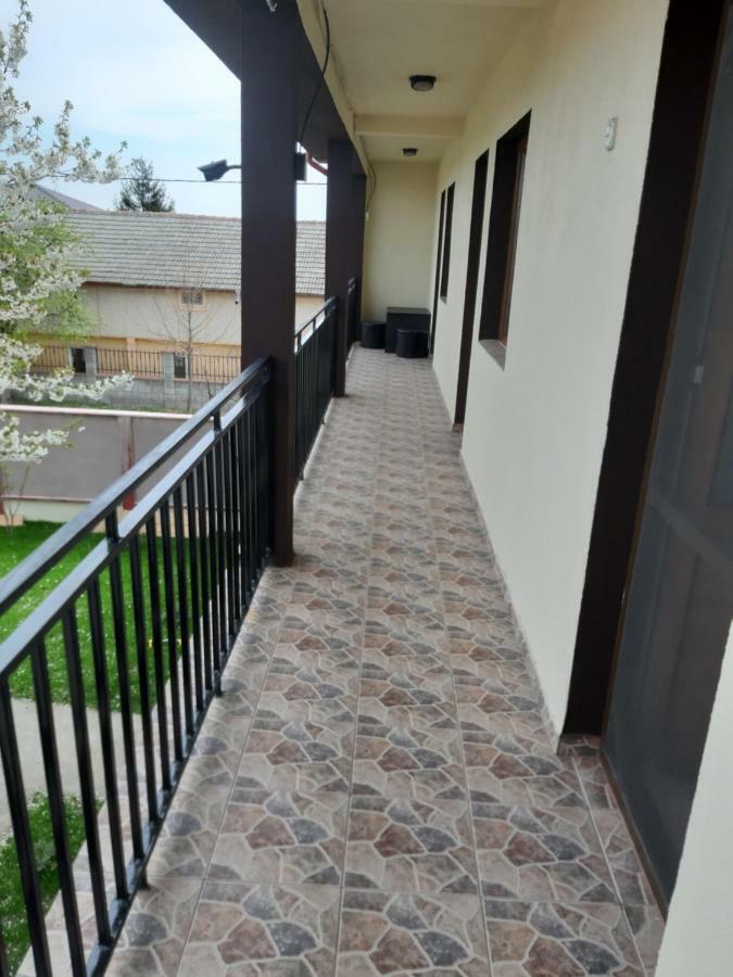 La Babusca Hotel 2 ไม ภายนอก รูปภาพ