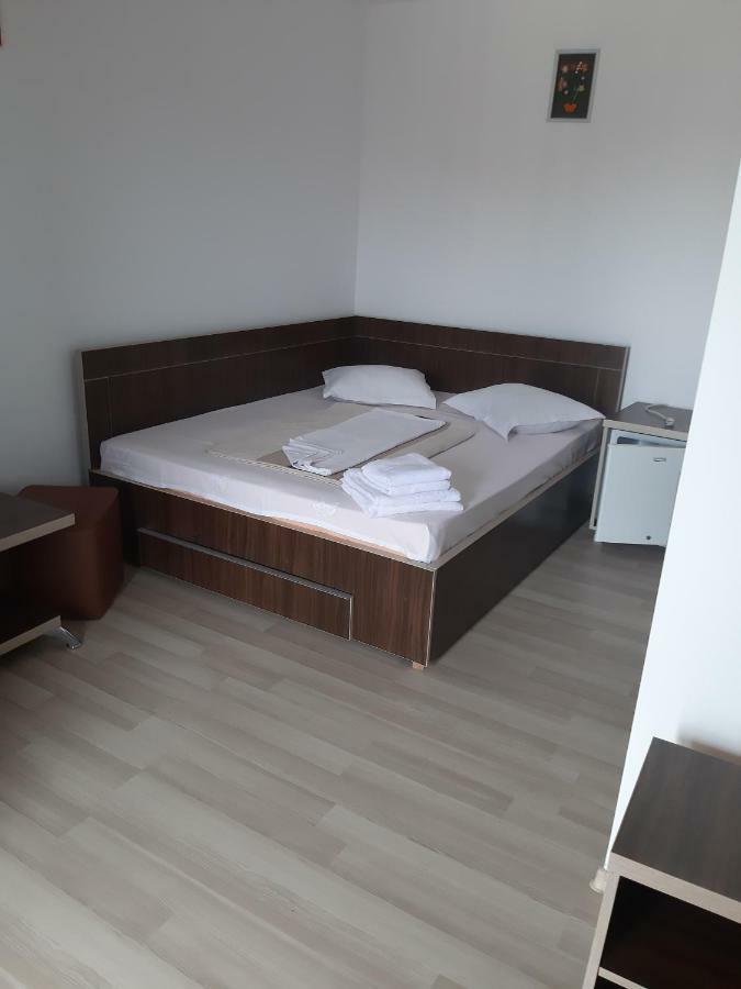 La Babusca Hotel 2 ไม ภายนอก รูปภาพ