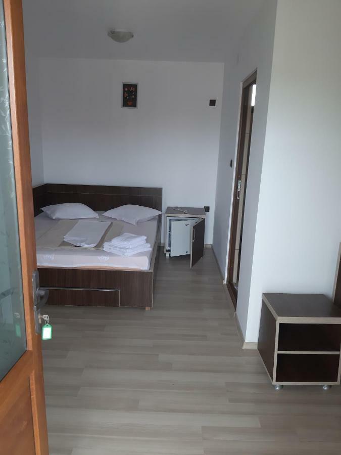 La Babusca Hotel 2 ไม ภายนอก รูปภาพ